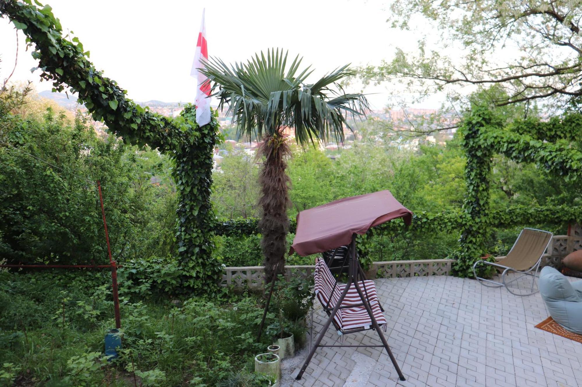 Picnic Hostel Kutaisi Exterior photo